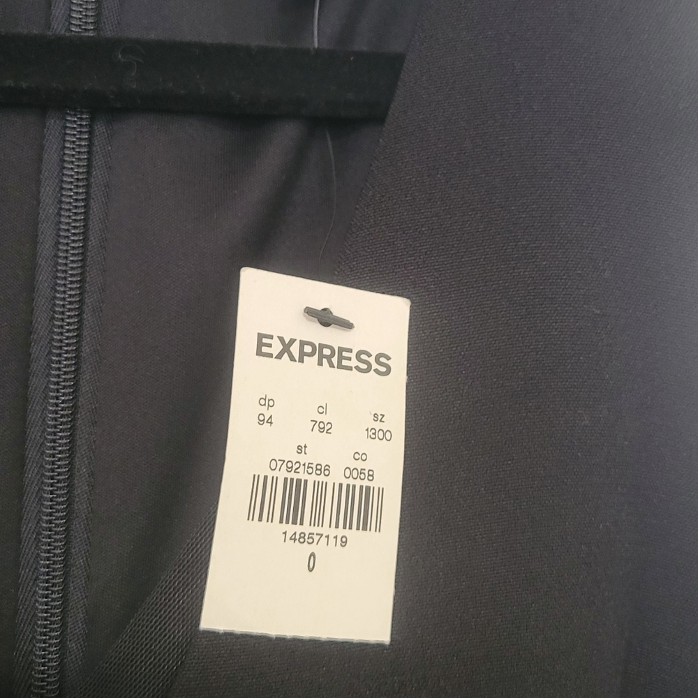 Express Jump Suite - Picture 6 of 6